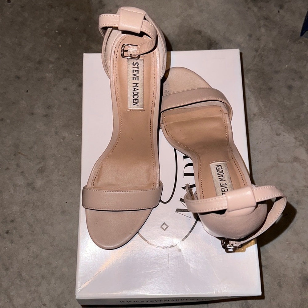 Steve Madden, Carrson blush Lea size 9 heel